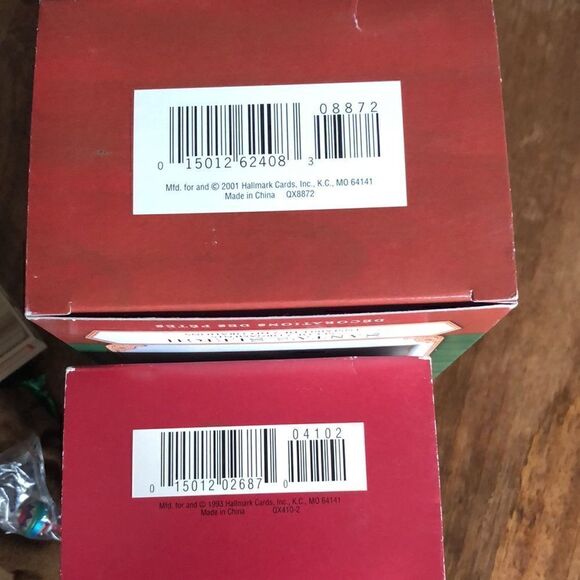 Hallmark Keepsake 2 Ornaments-Happy Haul-idays Here Comes Santa & Santa’s Sleigh - Picture 10 of 10